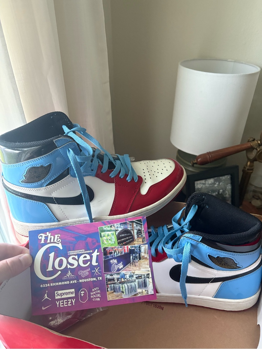 Jordan 1 UNDEFEATED  Bought brand new from stock X hardly worn. Beautiful shoe!
